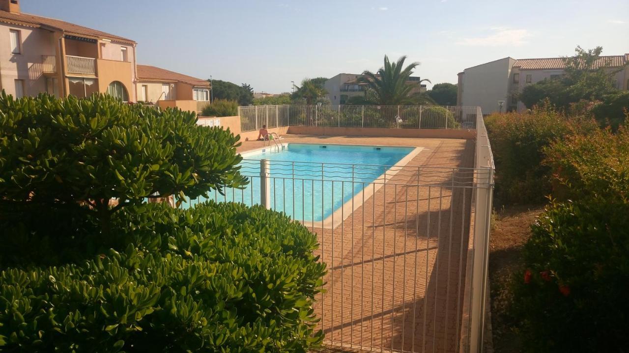 Ferienwohnung Lara 3 - T2 Loggia Piscine 2 Lits Doubles Parking Pres Du Centre-Port Et Ile Loisirs Agde Exterior foto